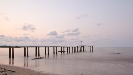 old sea pierの写真素材