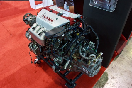 BANGKOK - JUNE 23 : HONDA i-VTEC DOHC engine show at The second Bangkok International Auto Salon 2013, the largest and most magnificent Modified Car and automobile accessories show in Bangkok, Thailand.のeditorial素材