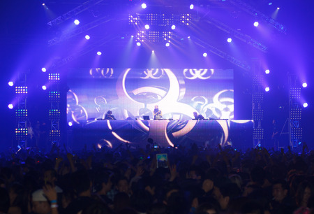 BANGKOK - DECEMBER 9   STEVE AOKI  show at  808 FESTIVAL 2013, a super-charged international beat buffet that is set to rock the ears dancing feet of Bangkok, Thailand のeditorial素材