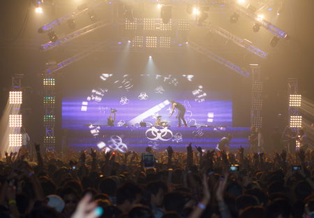 BANGKOK - DECEMBER 9   STEVE AOKI  show at  808 FESTIVAL 2013, a super-charged international beat buffet that is set to rock the ears dancing feet of Bangkok, Thailand のeditorial素材