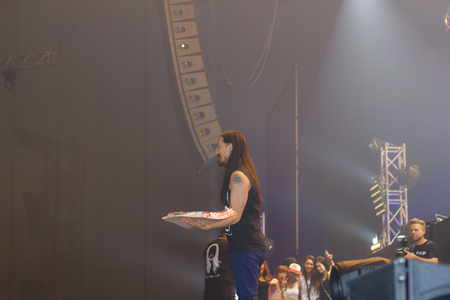 BANGKOK - DECEMBER 9   STEVE AOKI  show at  808 FESTIVAL 2013, a super-charged international beat buffet that is set to rock the ears dancing feet of Bangkok, Thailand のeditorial素材