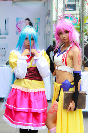 Bangkok - Aug 31: An unidentified Japanese anime cosplay Shiro and Jibril pose  on August 31, 2014 at Central World, Bangkok, Thailand.のeditorial素材