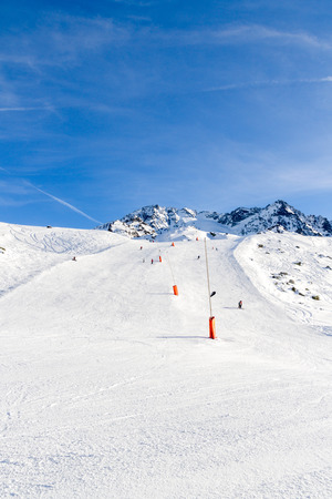 downhill skiing, snow-capped mountains,  Val Thorens,  Franceの写真素材