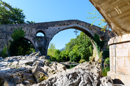 Old Roman stone bridgeの写真素材