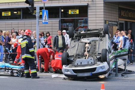Gdynia, poland - june 27: fatal car accident as a result of avoiding red light on the road crossing on june 27, 2009 in gdynia, polandのeditorial素材