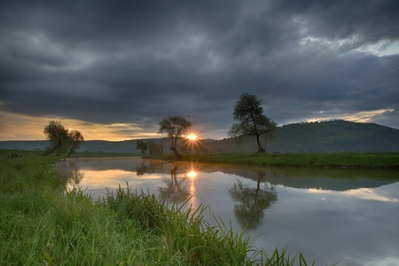 Sunset scene on lakeの写真素材