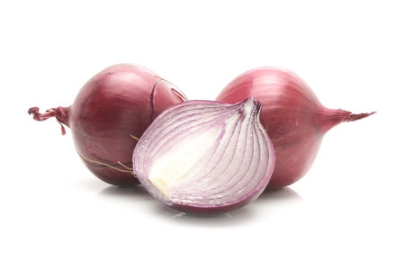 red onion isolated on the white backgroundの写真素材
