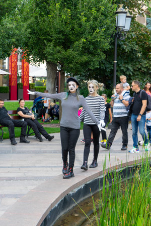 Timisoara, Romania - September 05, 2021: A pantomime entertaining the people at he the CheckArt festivalのeditorial素材