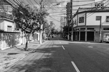 Niterói, Rio de Janeiro, Brazil - CIRCA 2020: Streets with no movement of vehicles, and empty, in the face of the lockdown decreed during the  pandemicのeditorial素材