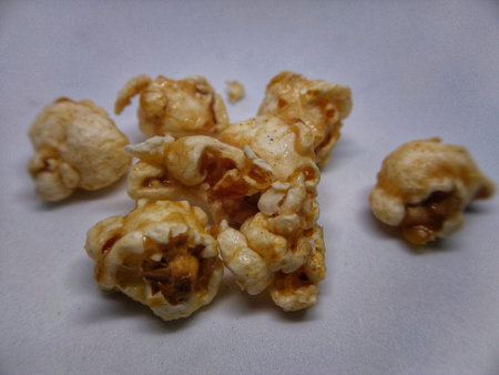 photo of popcorn food on the tableの写真素材