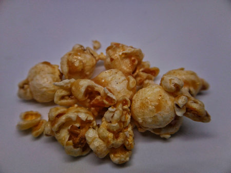 photo of popcorn food on the tableの写真素材