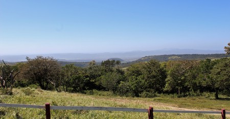 Landscape view of rolling hills in Costa Ricaの写真素材