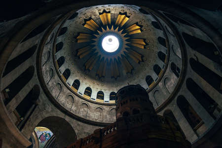 Coronavirus changes the rules of Easter. The Grave of Christ in the Church of the Holy Sepulcher in Jerusalem. Dome of the temple of the sepulcher. Jerusalem Temple of the Resurrection. Jerusalem, Israel. july 24, 2019.のeditorial素材