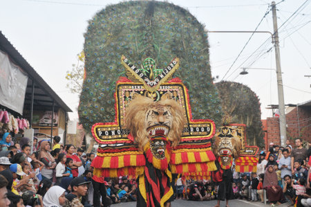 The public saw the Reog Ponorogo Art Show at the Dadaprejo village salvation event, Batu City in October 2018のeditorial素材