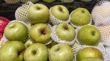Close Up Green Fresh sweet Apples fruitの写真素材
