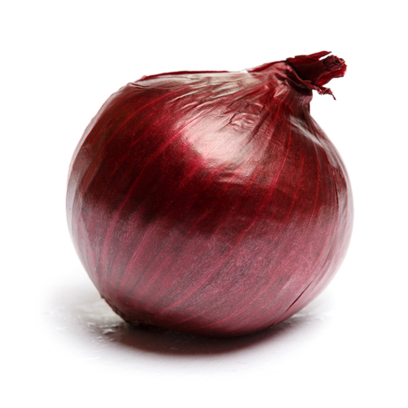 fresh shallot onion isolated on white backgroundの写真素材
