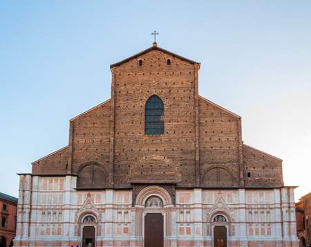 Bologna emilia romagna italy city europe streetのeditorial素材