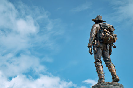 Explorer Statue With Sky Backgroundの素材