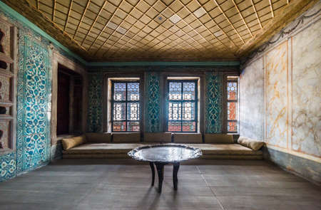 ISTANBUL - AUGUST 15, 2019: A room interior view in Topkapi Palace. Beautiful room with ottoman decoration. TOPKAPI PALACE. ISTANBUL TURKEY.のeditorial素材
