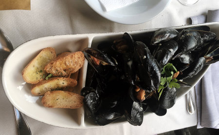 Sea mussels foodの素材