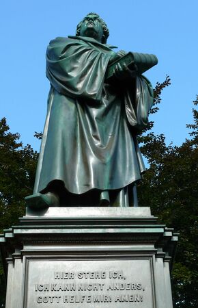 luther-denkmal in wormsの写真素材