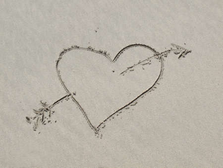 Heart in the sandの写真素材