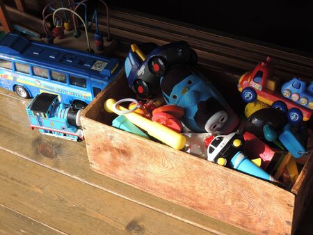 Old toys in Wooden boxの素材