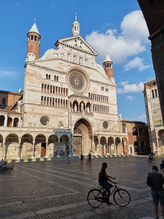 Sightseeing Cremona dowtown medieval center, Lombardy, Italyのeditorial素材