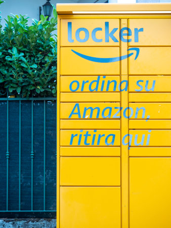 Amazon Hub Locker, where customers can take their order themselves.