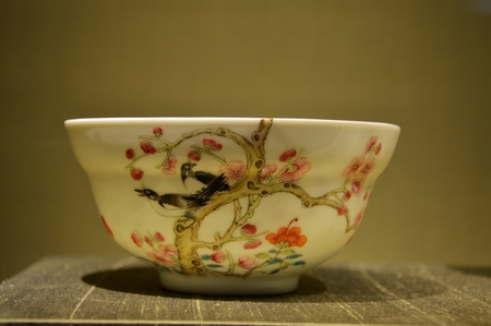 Benevolence Church pastels plum magpie Bowlのeditorial素材