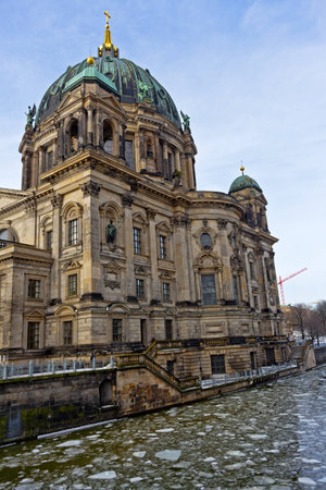The Berlin Cathedral completed in 1905, is Berlin's largest and most important Protestant church.
の写真素材