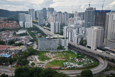 View of Mont Kiara cityscape and SPRINT highway during the dayのeditorial素材