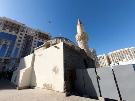 Wide angle view of Masjid Abu Bakr Siddeeq during the dayの写真素材