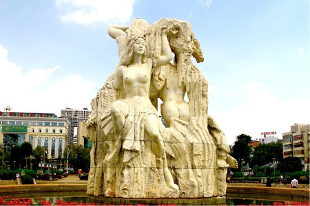 Kirin square sculpture in Qujing, Yunnanのeditorial素材