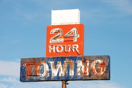 24 Hour Towing Sign outside of Ron's Towing at Rice Hill Oregonの写真素材