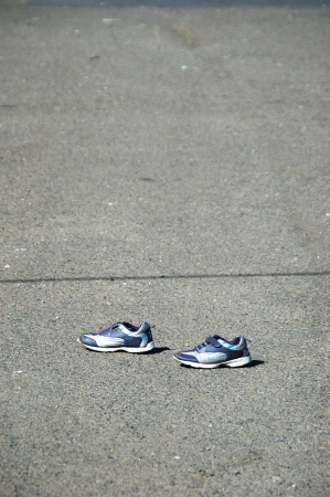 Invisible Man  Shoes found in a parking lot near a thrift store, Portland ORの写真素材