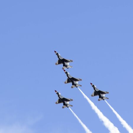 Las Vegas NV USA November 09 2014: F16C Fighting Falcon Air Force Thunderbirds Nellis Air Force Base Aviation Nation 2014 airshowのeditorial素材