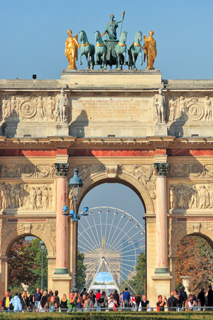 PARIS - OCTOBER 07: Vertical oriented image of Triumphal Arch (aka Arc de Triomphe du Carrousel) in Tuileries gardens. The monument was built between 1806 and 1808 to commemorate Napoleonのeditorial素材