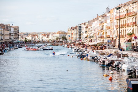 SETE, FRANCE - July 30, 2017: Water jousting competition which lasted in Sete on the south of France. Jousting is a fight on the boat practised principally in Franceのeditorial素材