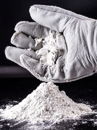 powdered calcite, industrial mass, used in fiberglass, plastic mass, agribusiness, civil...