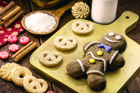 Vegan ginger man made from cocoa, coconut milk, quinoa and cinnamon. vegan christmas candyの写真素材