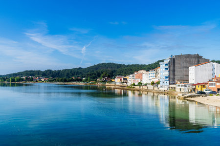 El Grove, Pontevedra, Spain, September 8, 2023. View of the Galician village of O Grove, in Pontevedra, Galiciaのeditorial素材