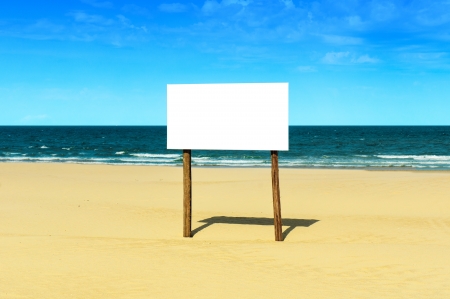 Empty sign beach advert, ready to fill inの写真素材
