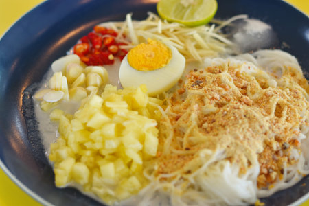Thai Rice Noodle with Coconut Milk