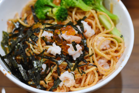Cream sauce spaghetti egg shrimp