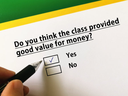 One person is answering question about online learning. The person thinks that the class provied...