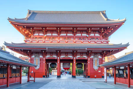 kaminarimon of sensoji in Asakusa, Tokyo, Japanのeditorial素材