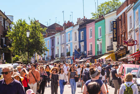 June 30, 2018: Portobello Road Market, the worlds largest antiques market located at hotting hill, london, UK, with over 1500 stalls selling every kind of antique and collectibleのeditorial素材
