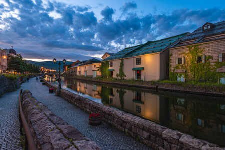 night scene of the Canal at Otaru port town in Hokkaido, Japanの素材 [FY310207740985]