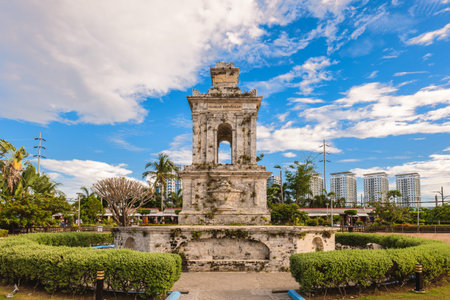 Mactan Shrine, aka Liberty Shrine, a memorial park on Mactan in Lapu Lapu City, Cebu, Philippines. Translation: Spanish Gloriesのeditorial素材